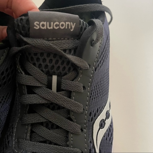Women’s Saucony Running Shoes lightweight mesh grey and white retro style - Picture 6 of 12
